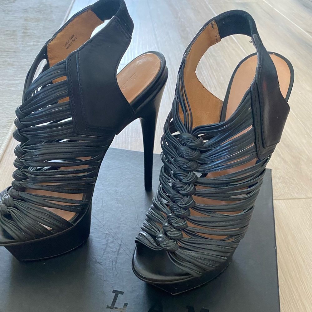 VINTAGE L.A.M.B. Gwen Stefani Leather Strappy Shoes Heels Black Like New 7.5